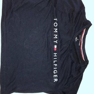 Cute cropped tee, worn once